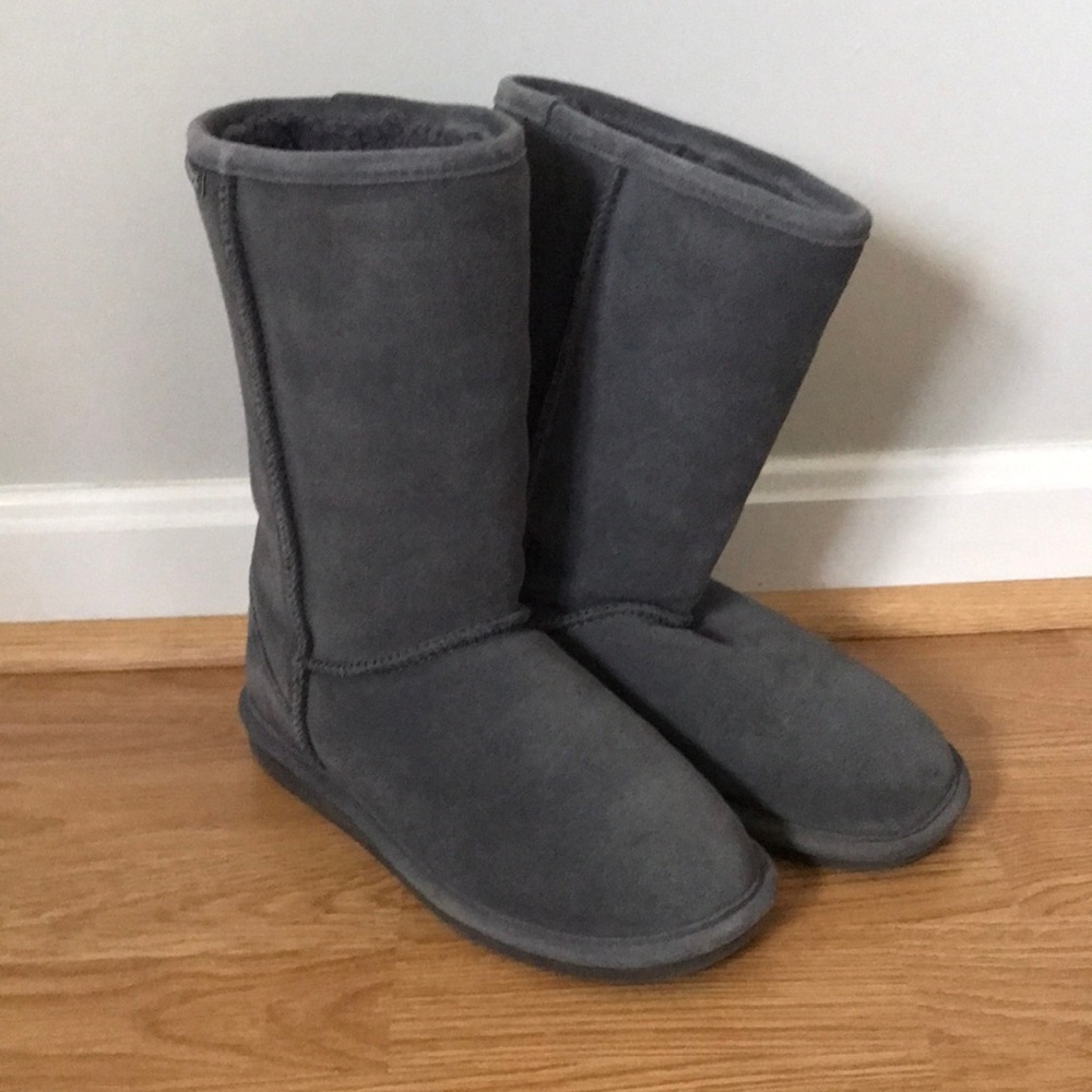 COPY - BearPaw Boots Size 7